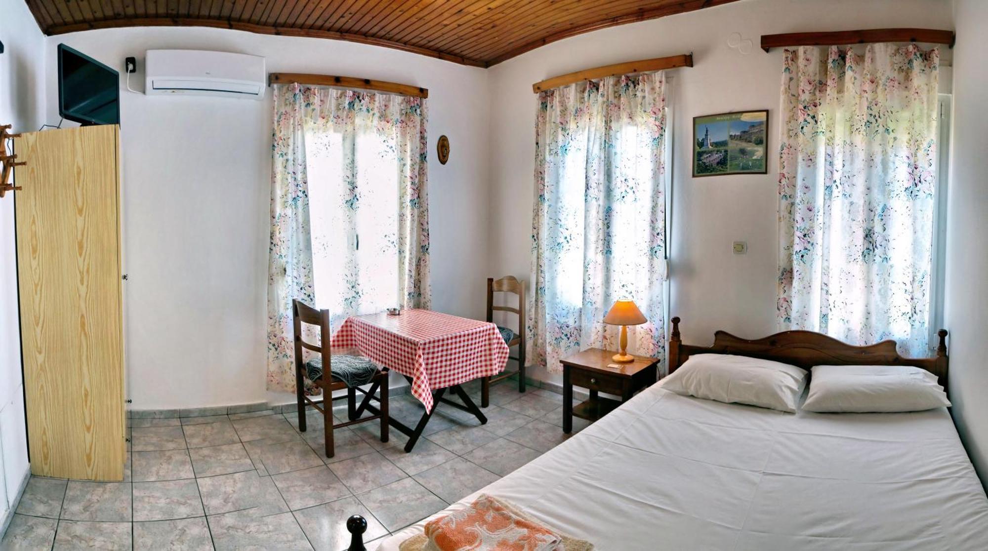 Angelos Rooms Mytilene Exterior photo