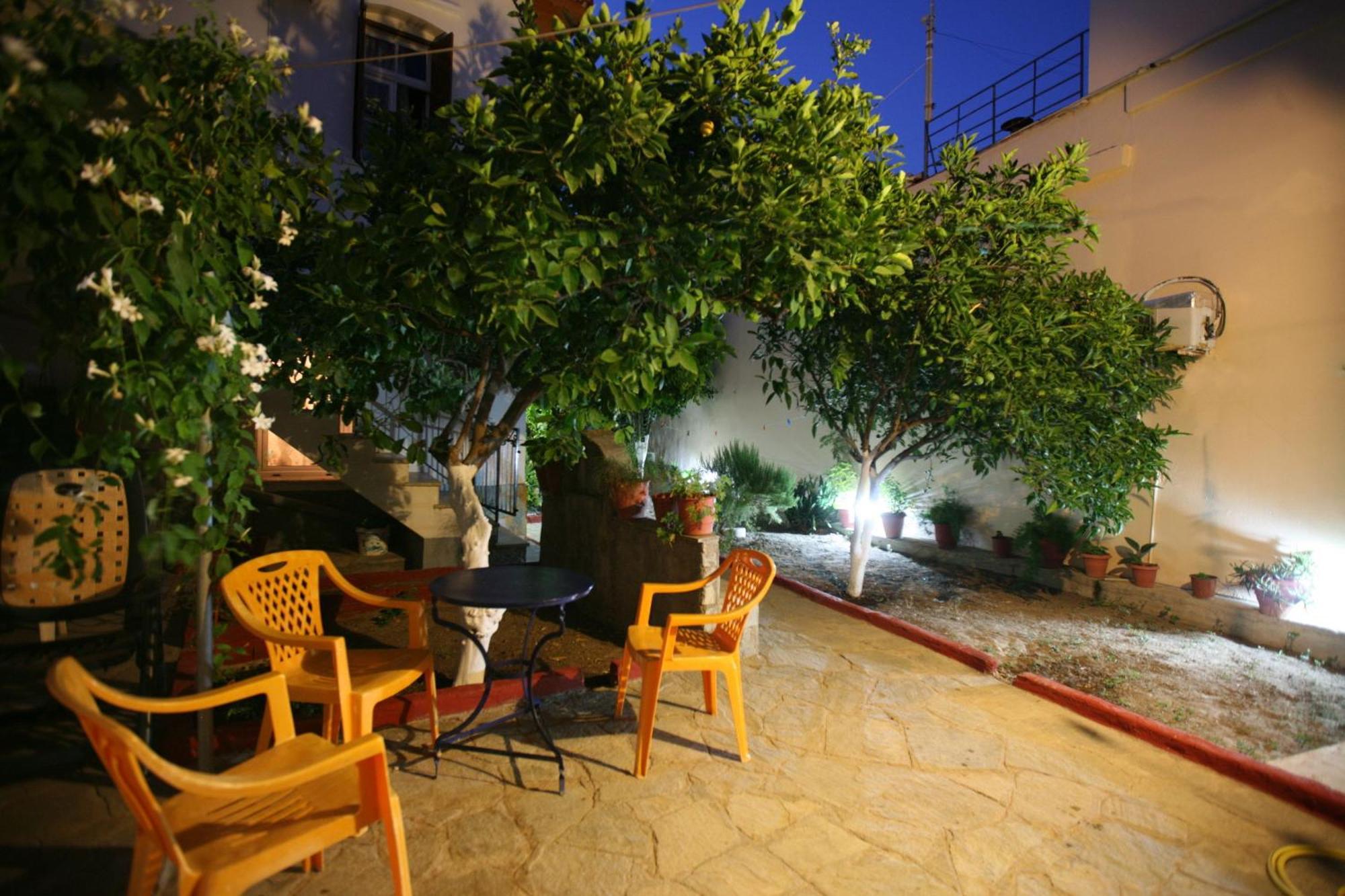 Angelos Rooms Mytilene Exterior photo